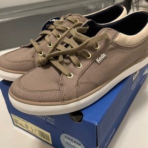 BNWT Keds taupe sneakers size 6
